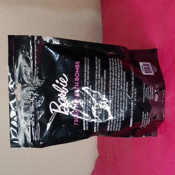 Barbie Bath Bombs Pink Sparkly & Scented Bath Bombs Barbie Bathroom NEW 🫧 🛁 - Picture 4 of 5